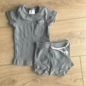 Mebie baby ribbed grey short set